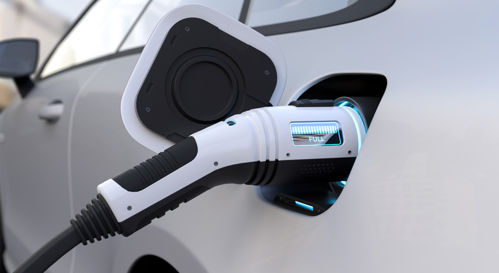 Le auto elettriche raddoppiano il rischio di incidenti con i pedoni.