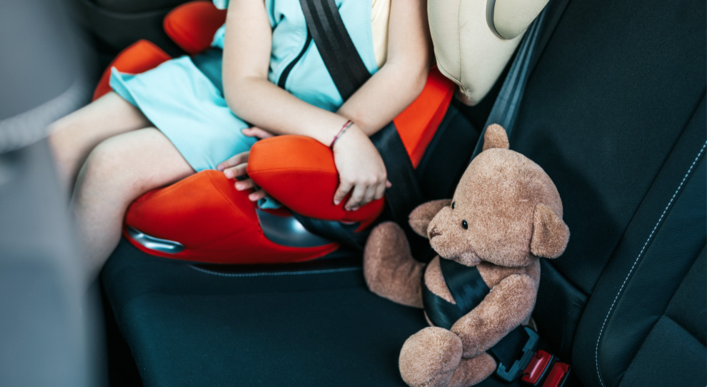 Sicurezza bambini in auto: regole e norme